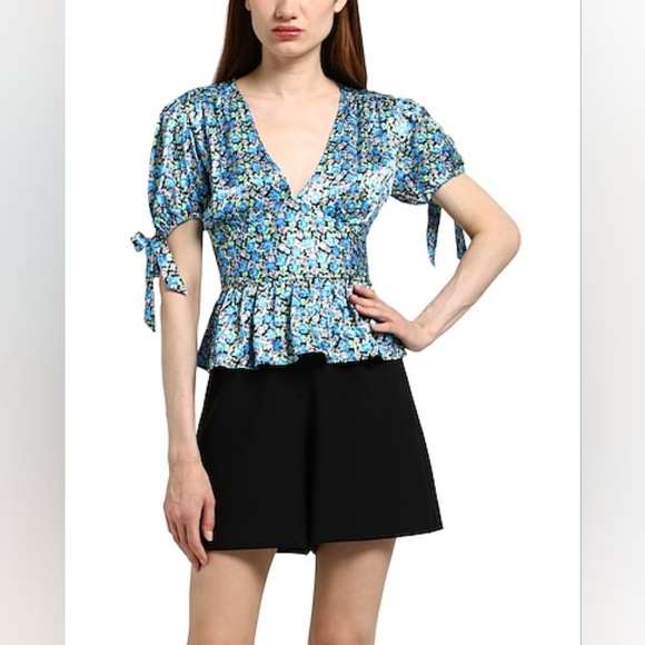DETAILSsatin, twill, frills, floral-print, deep neckline, short sleeves, elasti - Picture 1 of 5